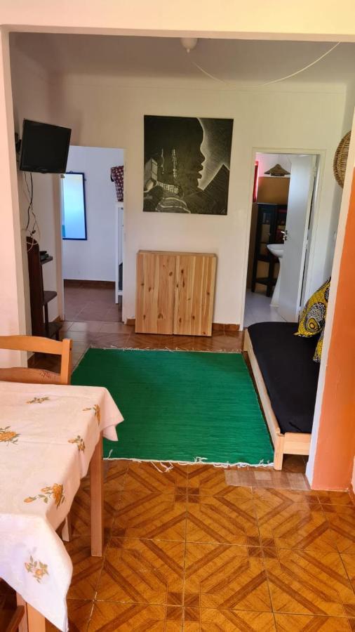 Baobab Moz Lodge Vila Nova de Milfontes Eksteriør billede