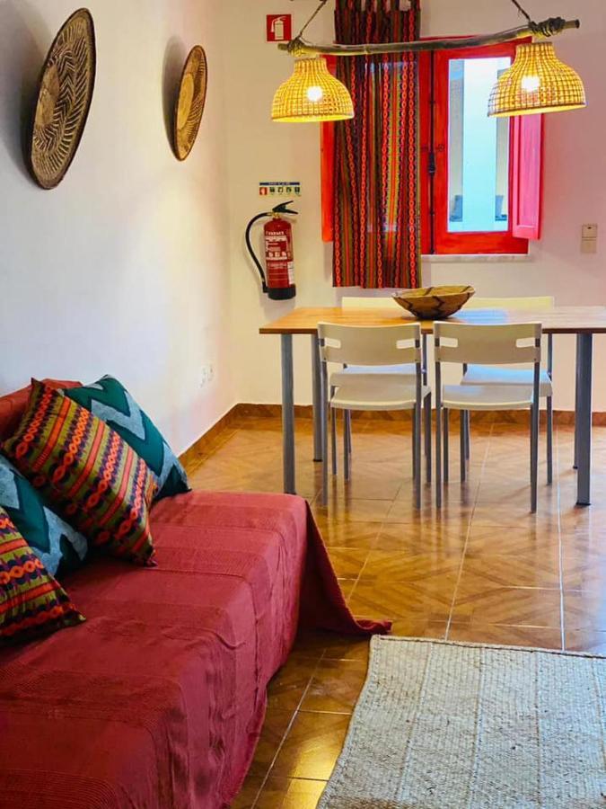 Baobab Moz Lodge Vila Nova de Milfontes Eksteriør billede